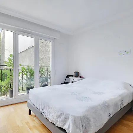 Proche Tour Eiffel Avec Ascenseur Appartement
